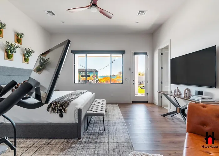 Peaceful Getaway To A New Custom-built Luxury Ferienhaus *